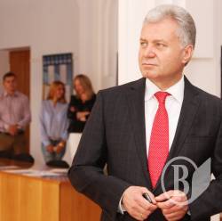 У Чернігові соціологи визначають лідерство Соколова і партії «Наш край» У Чернігові соціологи визначають лідерство Соколова і партії «Наш край»